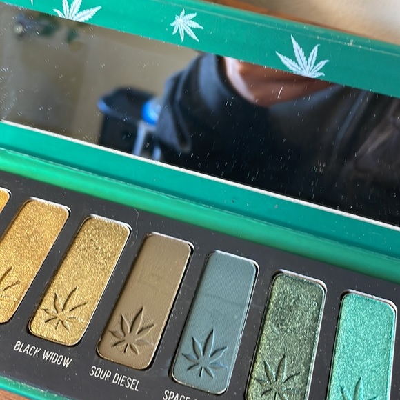 Melt cosmetics smoke sessions palette eyeshadow green gold stoner hippie - Picture 7 of 9